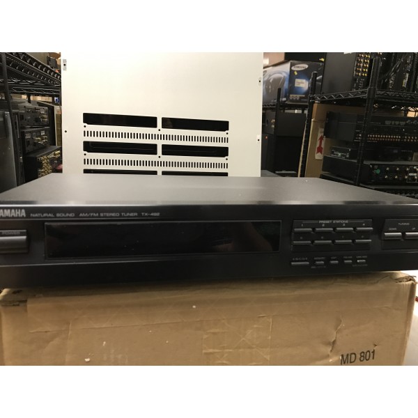 Yamaha TX-492 AM/FM tuner - Tuners