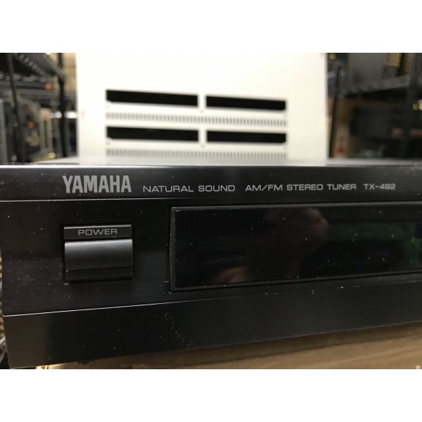 Yamaha TX-492 AM/FM tuner