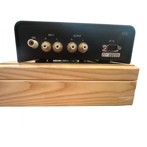 Krell KRC2 preamp with KPE external phono stage Preamplifiers/Surround
