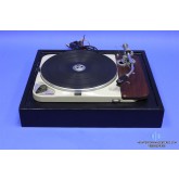 Thorens TD124 with arm and base